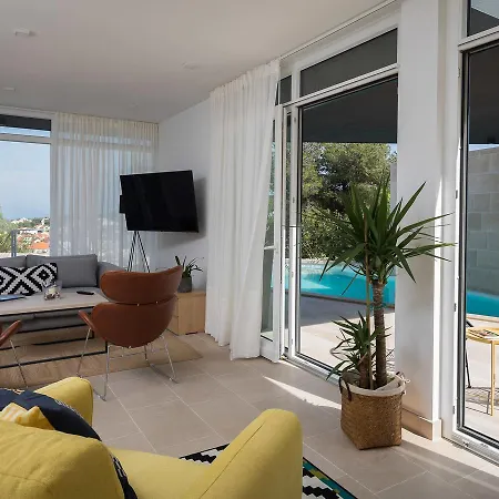 Spacious Villa With Pool In Sutivan Vila *